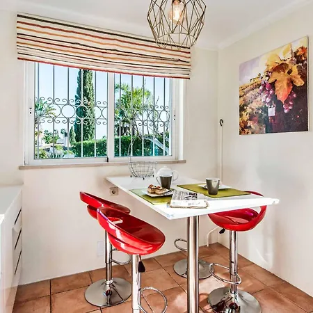 Amora Villa *